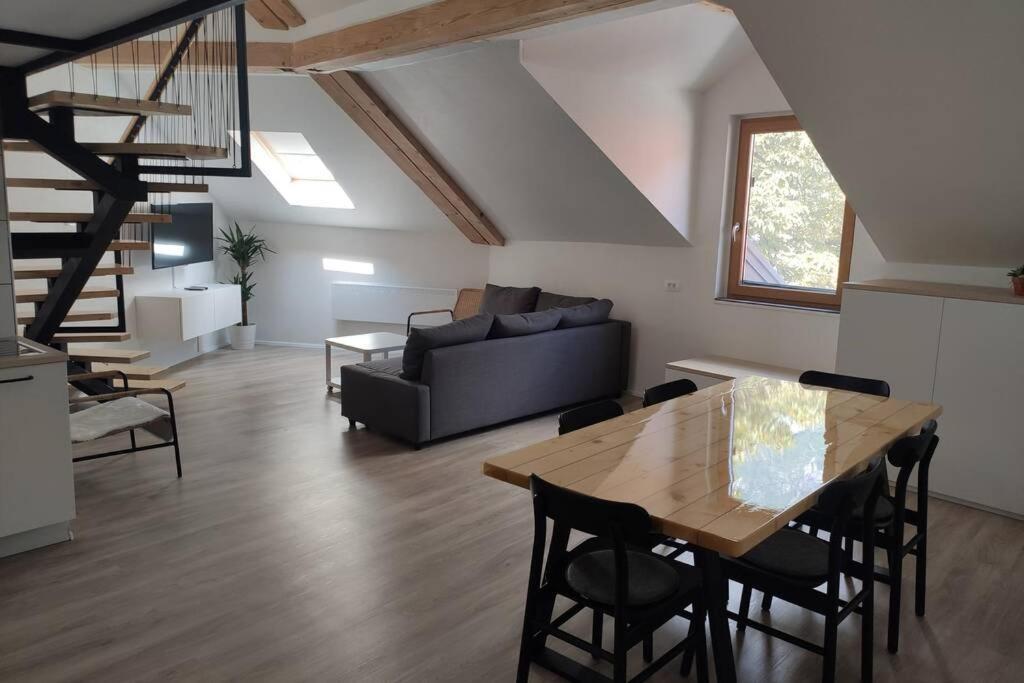 Bovec Loft Apartment Екстер'єр фото